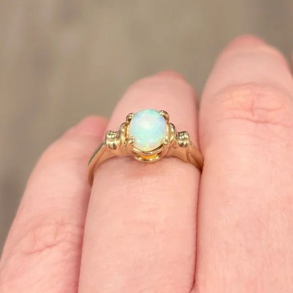 Vintage 10K Gold Opal Ring: White & Blue Solitaire, Size 6.5 - Picture 6 of 11